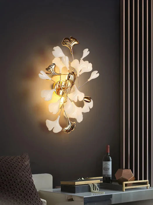 Gingko-Wall-Lamp-15_1100x_525x700_81ad8ada-387b-42b9-aff9-f6184c4246bd